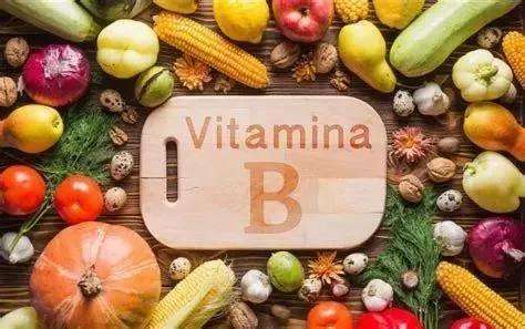 Apakah hubungan antara vitamin B9 dan asid folik?